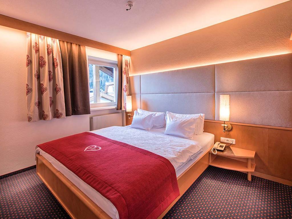 Hotel Universo Serfaus Quarto foto